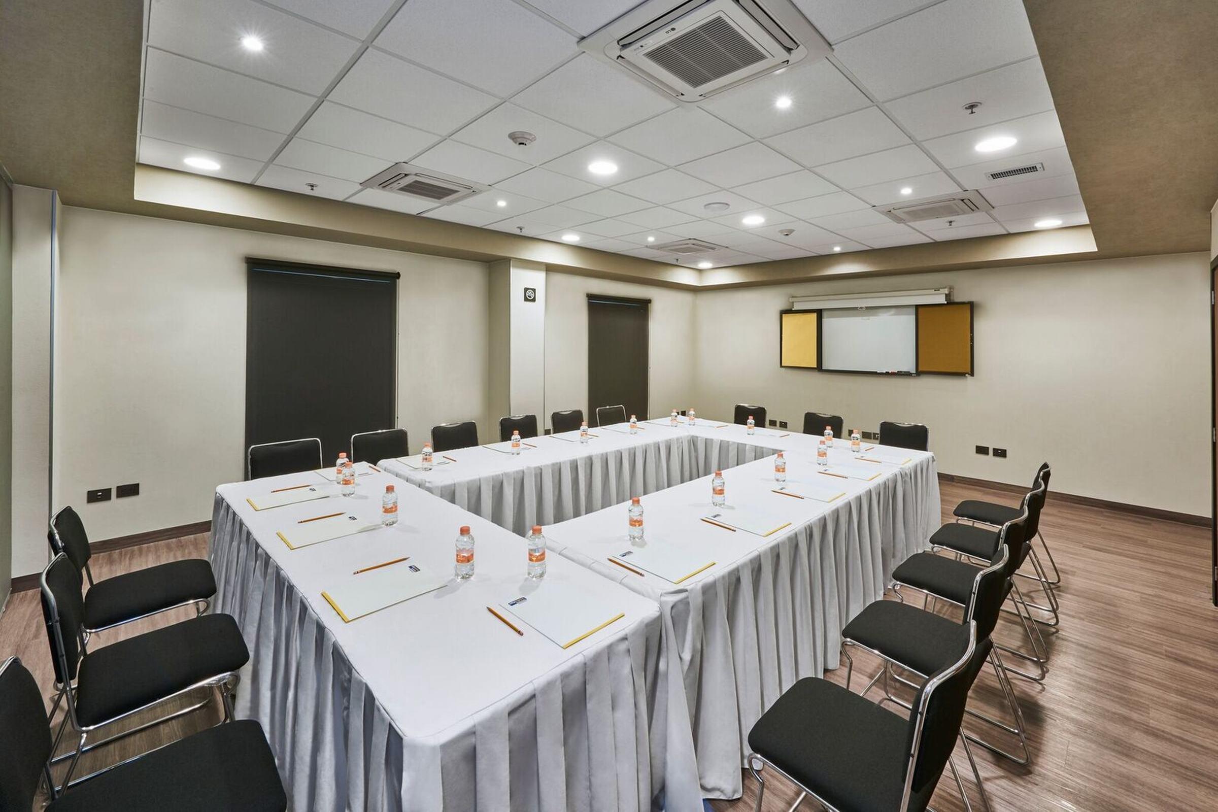 מיראמר City Express By Marriott Tampico Altamira מראה חיצוני תמונה